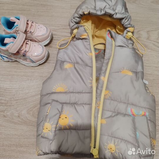 Жилетка демисезонная для девочек 74 - 80 размер