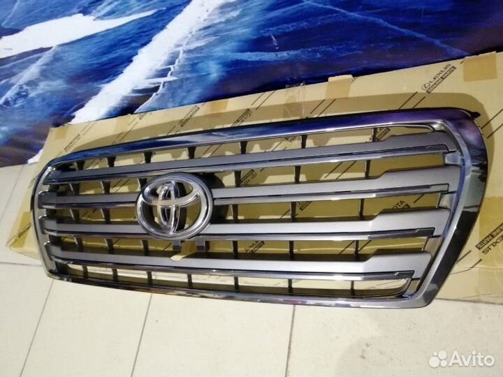 Решетка Toyota Land Cruiser 200