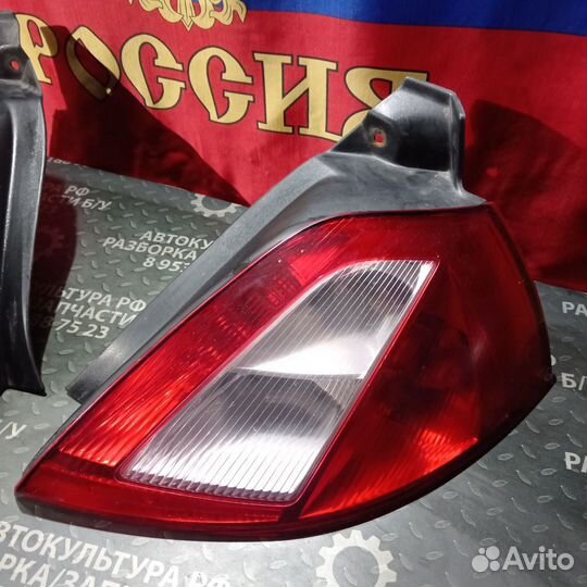 Задний фанарь Renault Megane 2