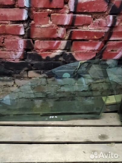 Стекла дверей Вольво С40