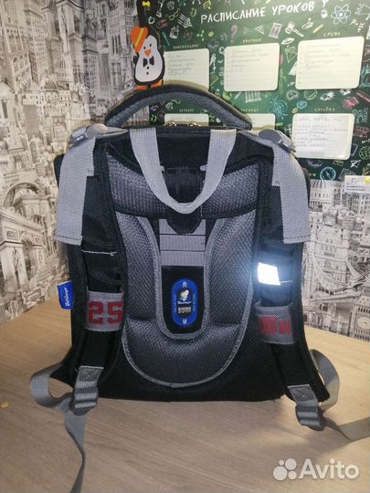 Школьный рюкзак
