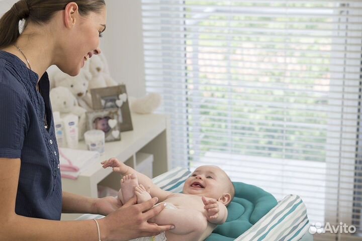 Пеленальный столик с ванночкой Chicco