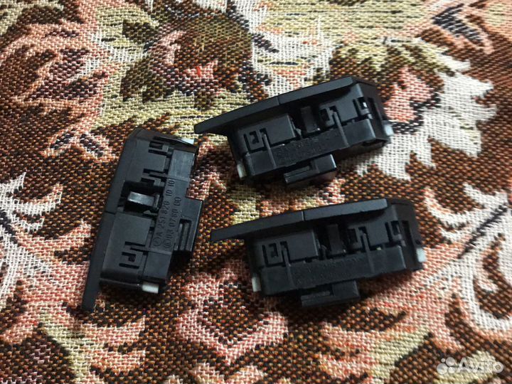 Кнопка центрального замка Мерседес мл гл 164