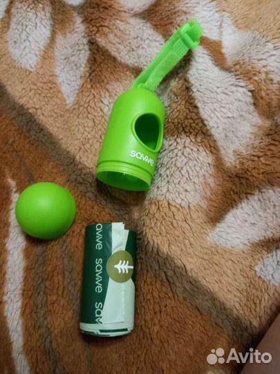 Диспенсер + мешки для уборки за собакой на улице