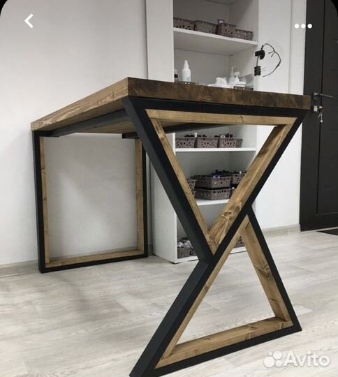 Стол для маникюра с вытяжкой