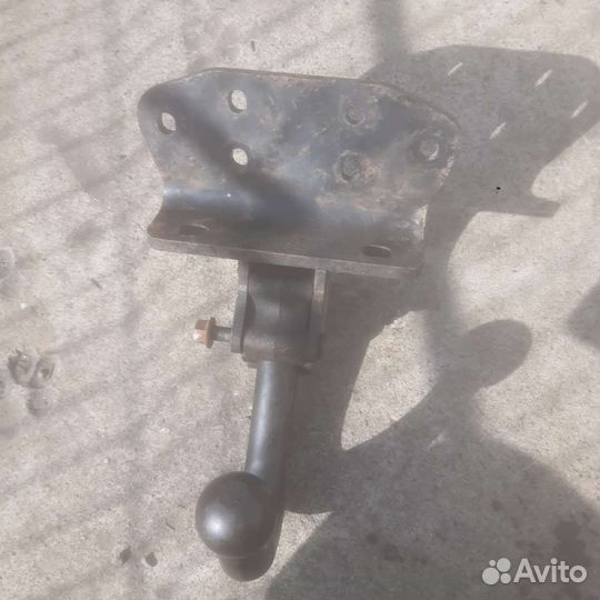 Фаркоп для land cruiser 200