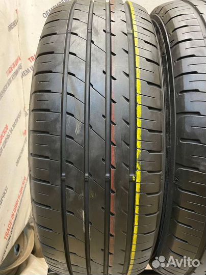 Dunlop Enasave RV504 215/60 R17 96H