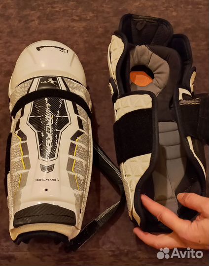 Щитки хоккейные 13