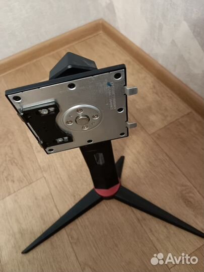 Подставка-кранштейн для монитора