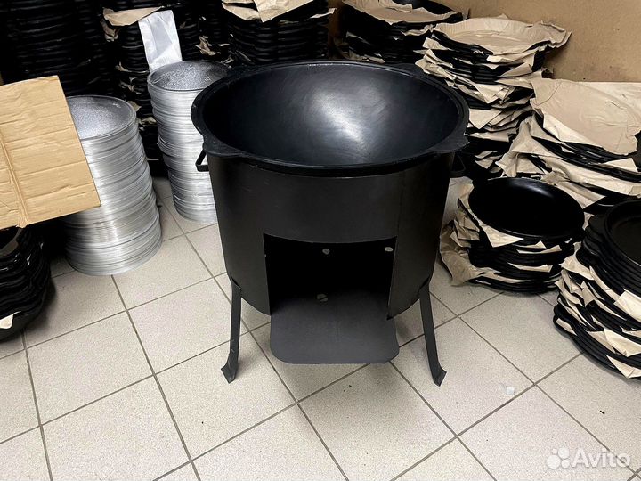 Казан чугунный с печью с трубой ляган шумовка