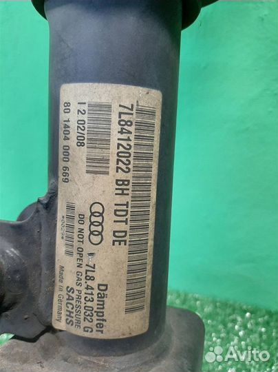 Стойка амортизатора передняя правая Audi Q7 (4LB)