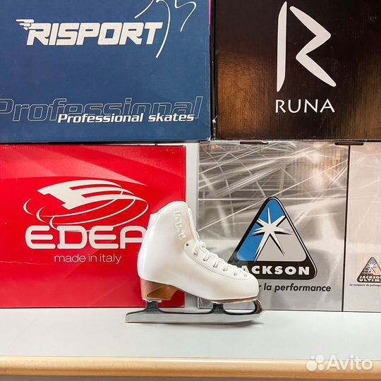 Коньки фигурные risport antares