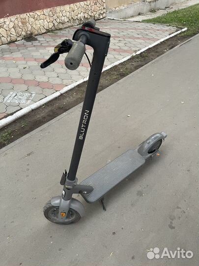 Электросамокат blutron one s40