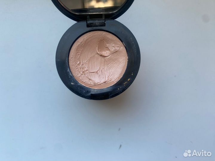 Консилер и пудра Bobbi Brown тон sand