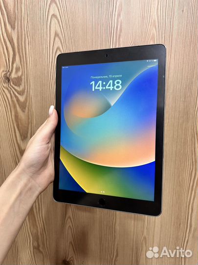 iPad Pro 9.7 128gb Wi-Fi + Sim