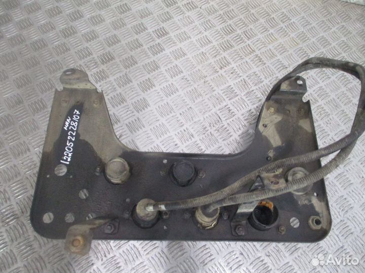 Кронштейн розеток MAN 81517150257