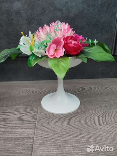 Композиции из искусственных цветов