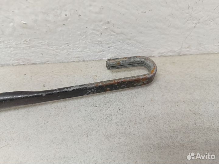 Поводок стеклоочистителя передний