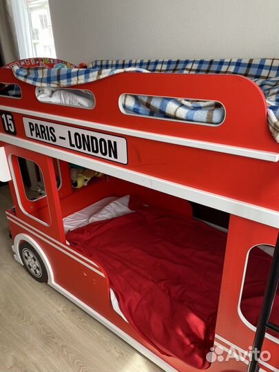 Двухъярусная кровать автобус Лондон