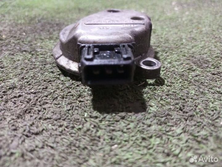 Датчик Распредвала Audi A6 C5 APS 2.4