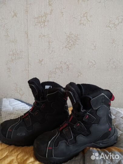 Треккинговые ботинки