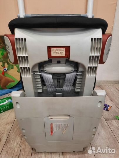 Автомобильное кресло britax romer