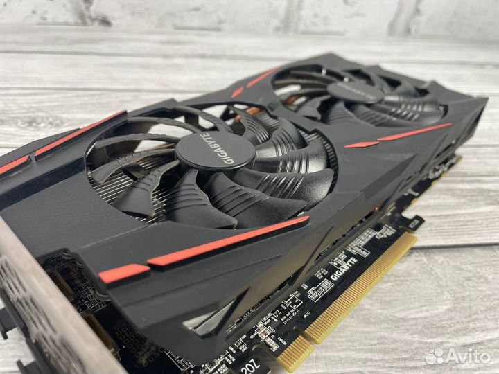 Видеокарта Rx 570 8 GB Gigabyte