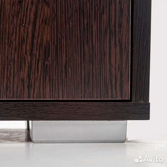 Стеллаж Zett с дверками и с ручками