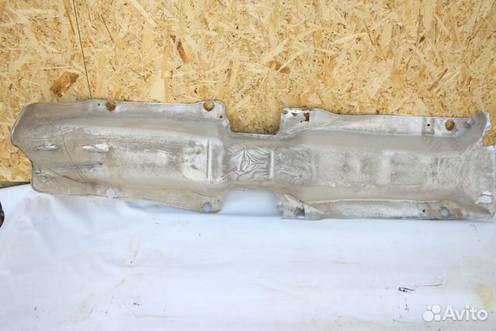 Экран глушителя тепловой Volkswagen Polo 5