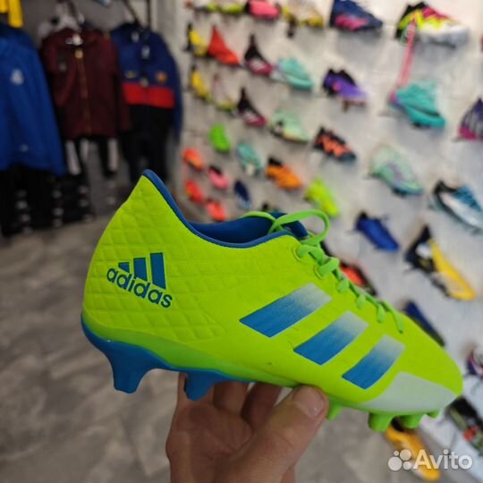 Детские футбольные бутсы adidas (39,40)