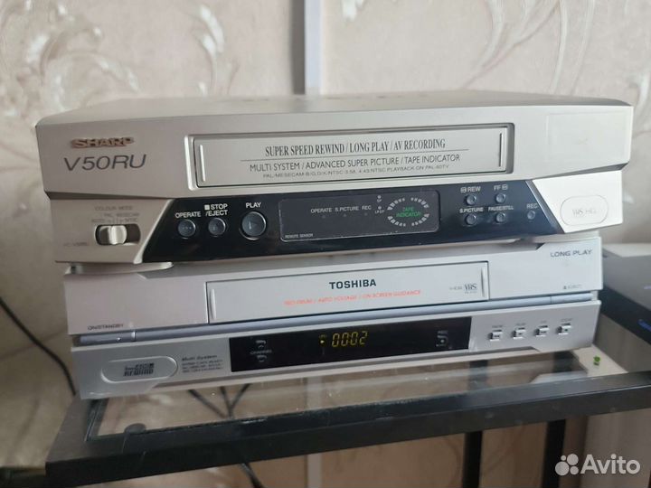 Видеомагнитофон кассетный с переходником vhs-c