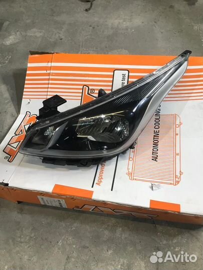 Фара левая KIA RIO 4 2018 год оригинал