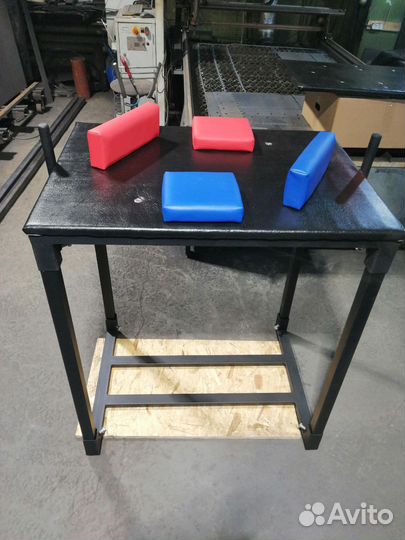 Стол для армрестлинга