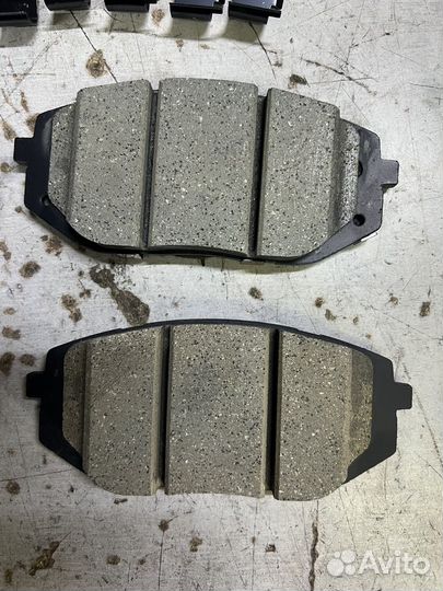 Колодки тормозные передние 58101-L0A10