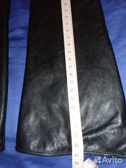 Перчатки разные