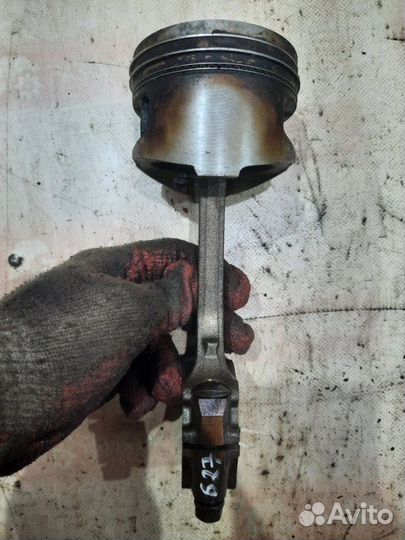 Поршень с шатуном Hyundai Sonata EF G4JP 2005