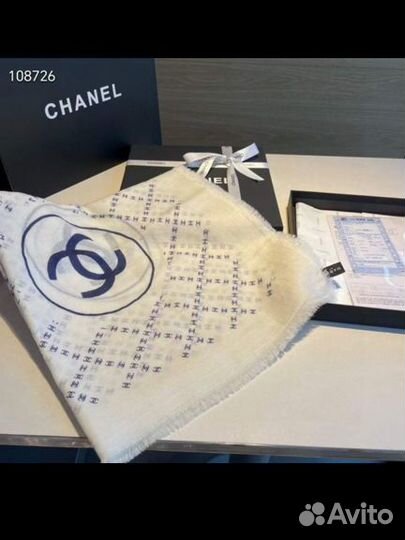 Chanel платок