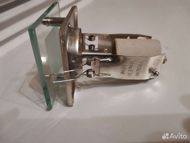 Светильник встраиваемый