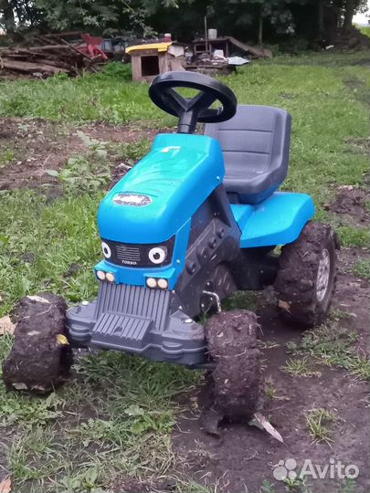 Трактор с прицепом