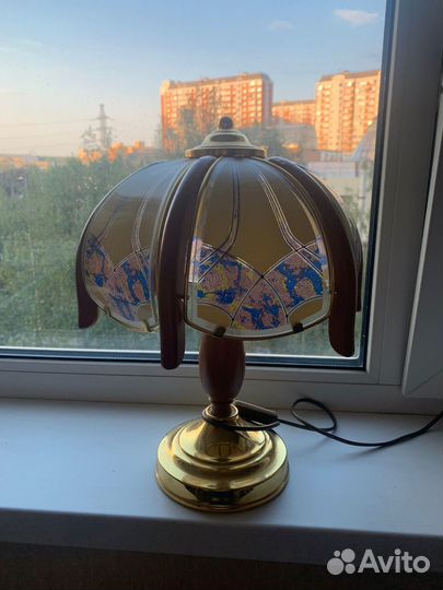 Лампа настольная дерево