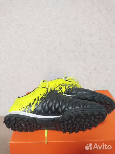 Футзалки 40 размер