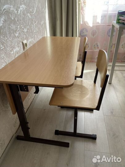 Растущая парта и растущие стулья