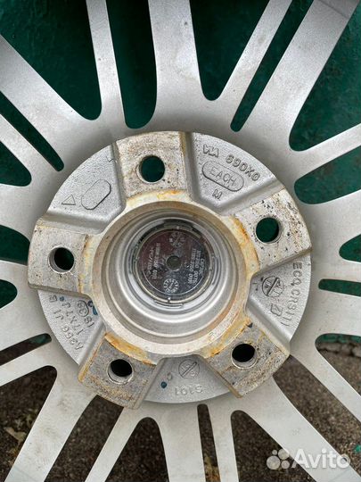 8,5кг Легкие японские Bridgestone R17 5-114,3