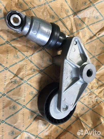 Натяжитель приводного ремня Ssang Yong