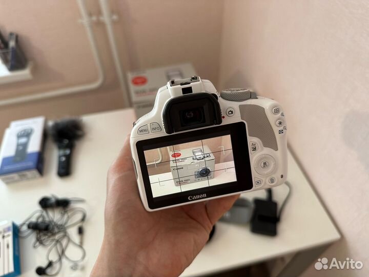 Canon EOS 100D Kit 18-55 Stm цифровая зеркальная