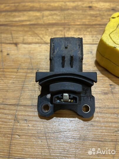 Датчик холла на Dodge Caravan 3.0 69-00 г. J818