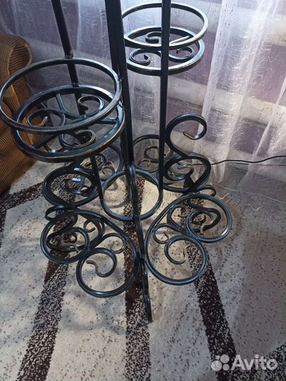 Подставка под цветы