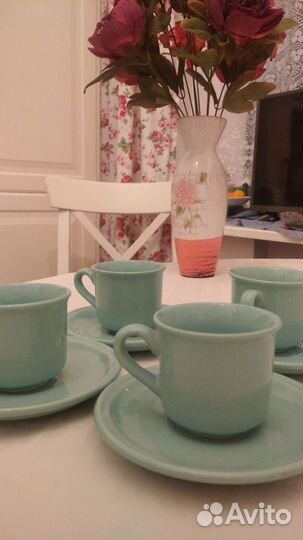 Набор кофейных чашек с блюдцами