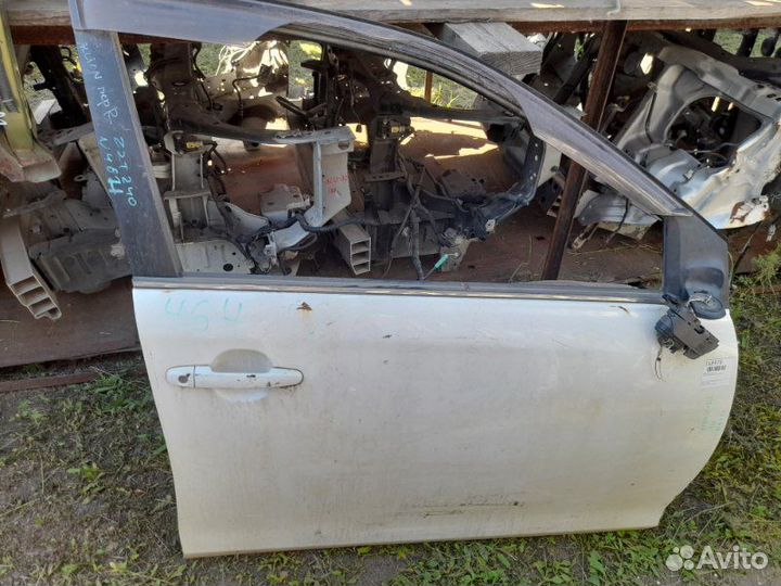 Дверь передняя правая Toyota Premio NZT240 1NZ-FE