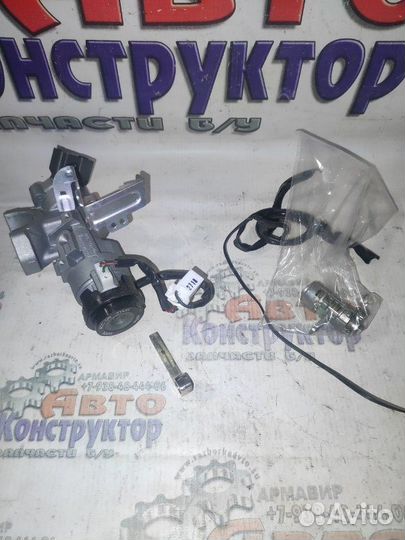 Замок зажигания Hyundai Solaris седан G4FC 2012